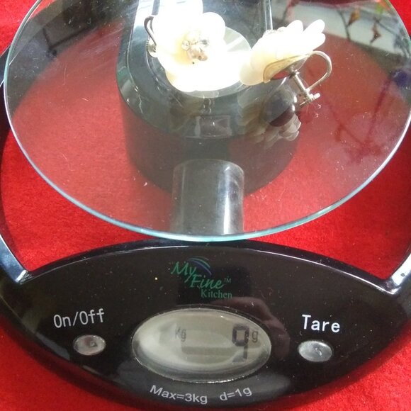 VTG Mother of Pearl CLUSTER Screw Back EARRINGS Flower Shaped  Japan  FLAWS - Picture 12 of 16